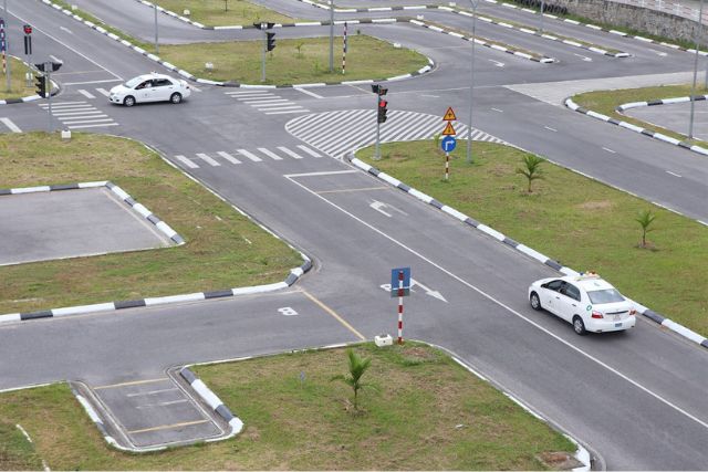 Hãy ưu tiên lựa chọn các trung tâm đào tạo lái xe uy tín và chất lượng