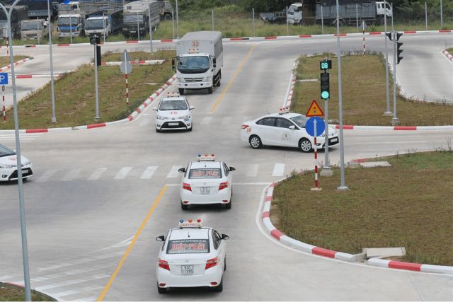 Việc chọn đúng trung tâm học lái sẽ giúp bạn tiết kiệm thời gian và chi phí