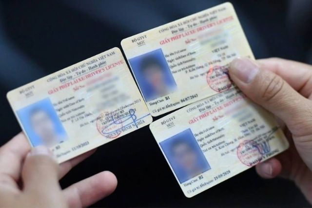 Người dân có thể tới phòng CSGT cấp tỉnh hoặc cấp xã/phường để xin cấp lại GPLX