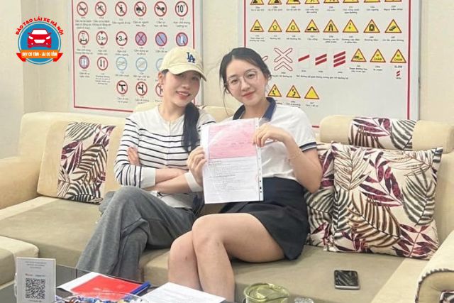 Học viên sẽ được nhân viên tư vấn hỗ trợ hoàn thiện hồ sơ ngay sau khi đăng ký