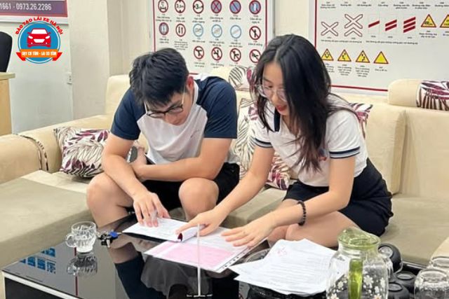 Mọi thắc mắc về gia hạn hoặc xử lý GPLX quá hạn, hãy liên hệ Trung Tâm để được hỗ trợ
