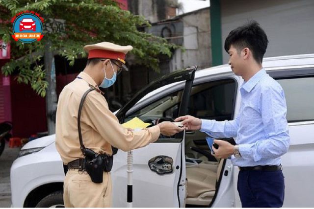 Tuân thủ luật giao thông để tránh bị trừ quá nhiều điểm trên GPLX