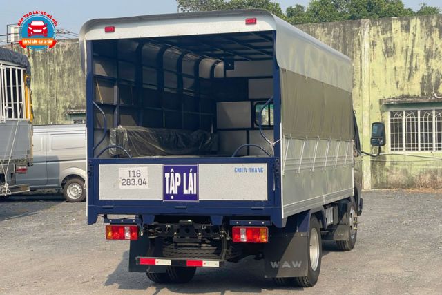 Phần học và thực hành bằng lái xe ô tô hạng C cũng có đầy đủ các phần như với xe con